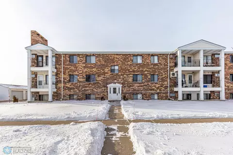 341 Prairiewood Cir S #302, Fargo, ND 58103