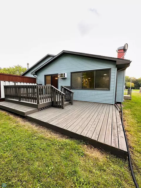 2604 Country Club Pkwy, Moorhead, MN 56560
