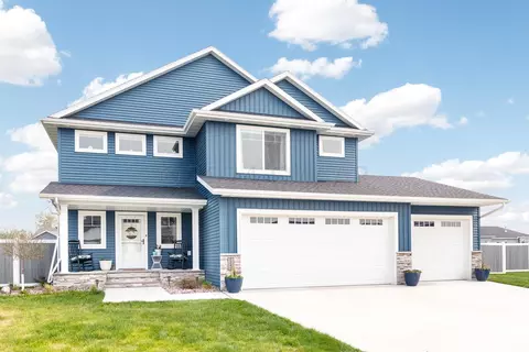 7744 Firefly Ln, Horace, ND 58047