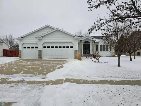 139 17 Ave E, West Fargo, ND 58078