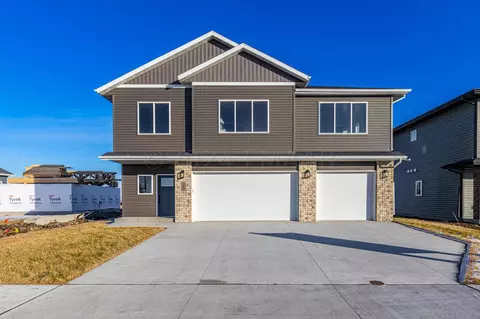 7735 Cub Creek Way, Horace, ND 58047