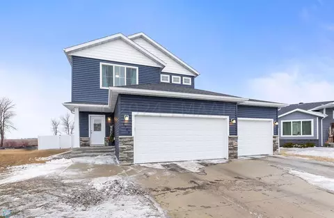 1703 46th Ave S, Moorhead, MN 56560