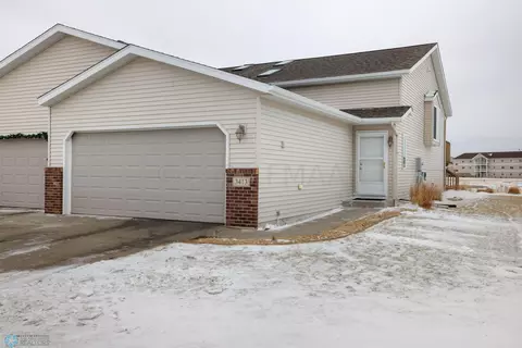 3413 Eagle Run Dr W, West Fargo, ND 58078