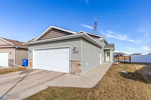 5143 49 Ave S, Fargo, ND 58104