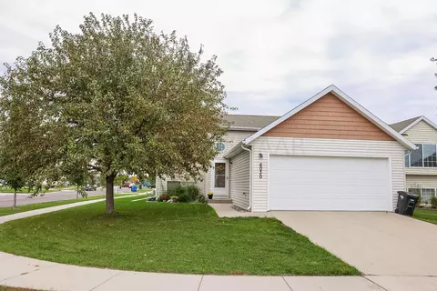 6030 23 St S, Fargo, ND 58104