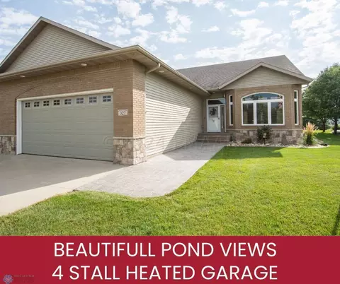 327 48th Ave SW, Moorhead, MN 56560