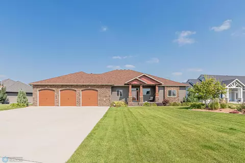 775 River Bend Rd, Oxbow, ND 58047