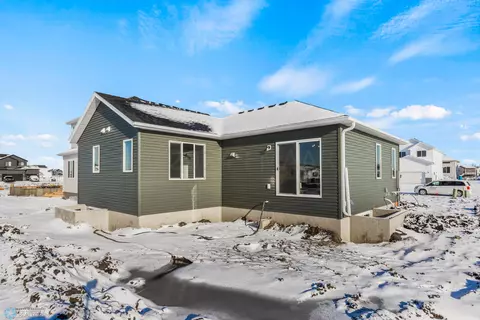Exterior - 2583 Fulton Loop S, Fargo, ND 58104 photo 2 of 7