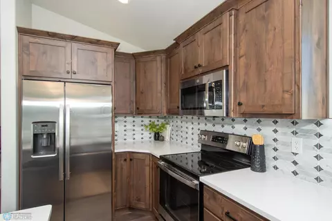 Kitchen - 2583 Fulton Loop S, Fargo, ND 58104 photo 6 of 7