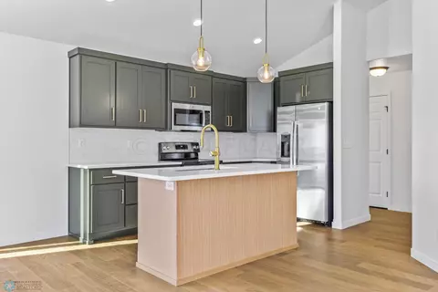Kitchen - 2583 Fulton Loop S, Fargo, ND 58104 photo 3 of 7