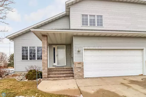 3563 Woodbury Park Dr S, Fargo, ND 58103