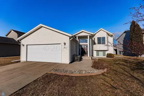 980 39 12 Ave W, West Fargo, ND 58078