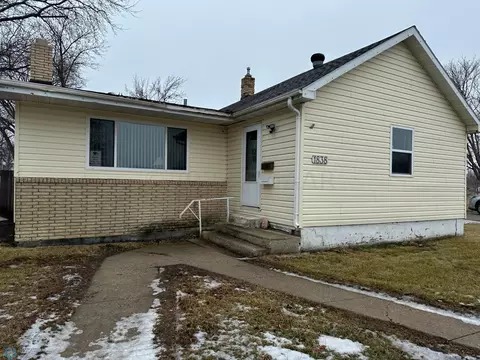 1838 5 Ave S, Fargo, ND 58103