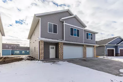 1055 54 Ave W, West Fargo, ND 58078