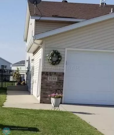 5188 48 Ave S, Fargo, ND 58104