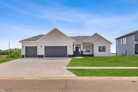 1562 75 Ave S, Fargo, ND 58104