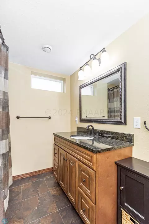 321 15 Ave N, Fargo, ND 58102 photo 33