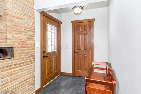321 15 Ave N, Fargo, ND 58102 photo 4