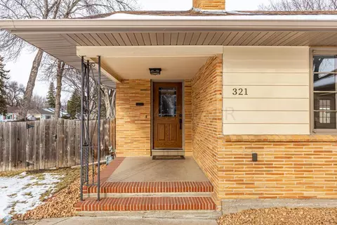 321 15 Ave N, Fargo, ND 58102 photo 3
