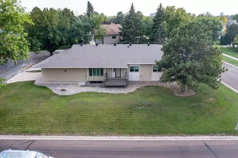 2568 26th Ave S, Fargo, ND 58103