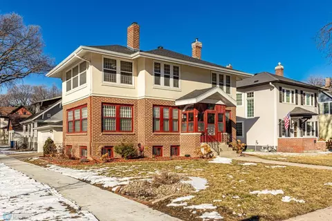 923 7 St S, Fargo, ND 58103
