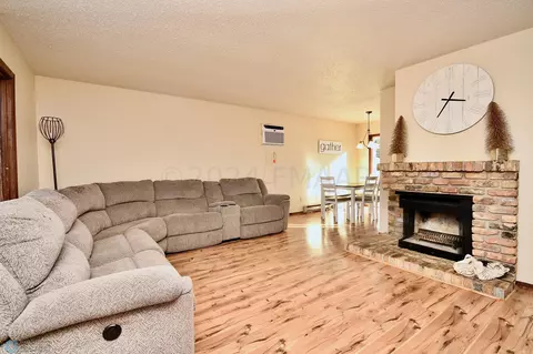 396 Maple Dr, Mapleton, ND 58059 photo 8