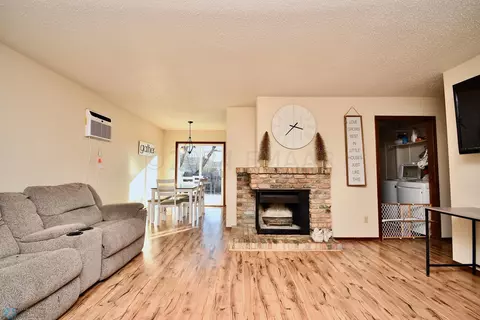 396 Maple Dr, Mapleton, ND 58059 photo 9