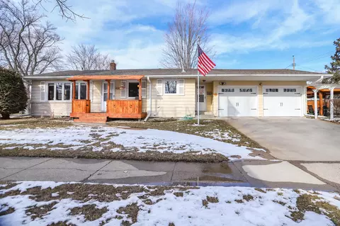 221 29th Ave N, Fargo, ND 58102
