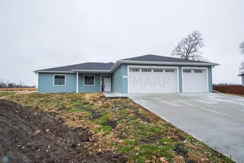 5701 Elm St N, Moorhead, MN 56560