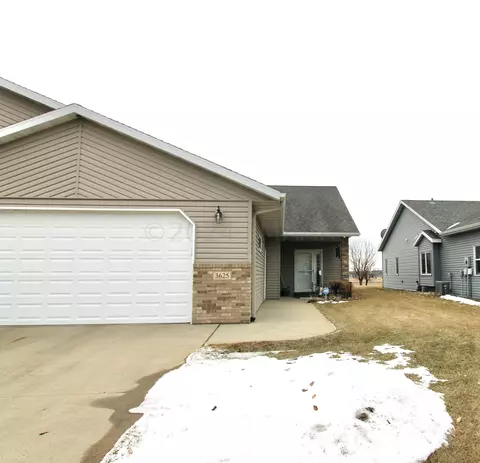 3625 11th Ave S, Moorhead, MN 56560