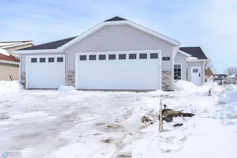 3714 34th St S, Moorhead, MN 56560