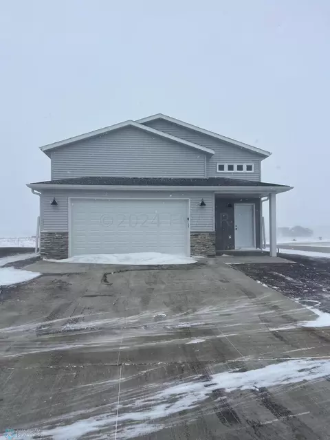 410 16th St NE, Dilworth, MN 56529