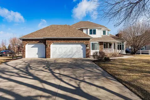 2670 Meadow Creek Cir S, Fargo, ND 58104