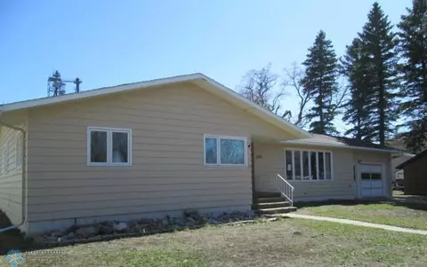 222 2 St W, Hunter, ND 58048