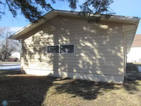 222 2 St W, Hunter, ND 58048 photo 6