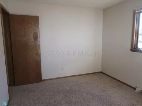 222 2 St W, Hunter, ND 58048 photo 9