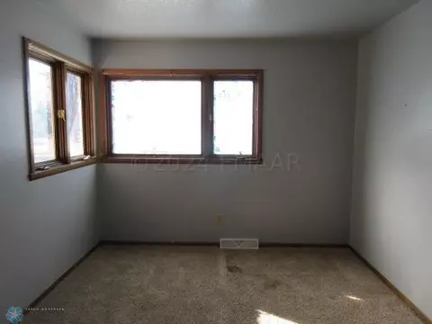222 2 St W, Hunter, ND 58048 photo 14