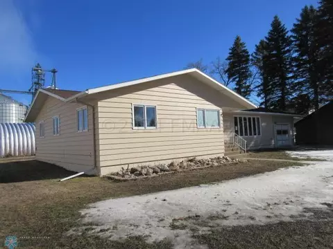 222 2 St W, Hunter, ND 58048 photo 4