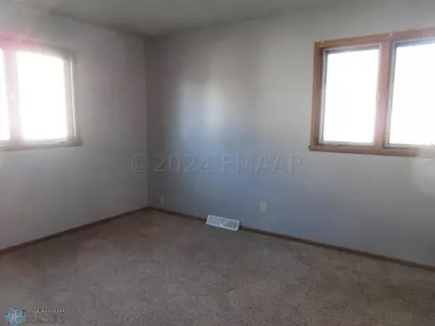 222 2 St W, Hunter, ND 58048 photo 17