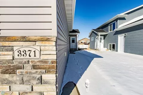 3371 Maple Leaf Loop S, Fargo, ND 58104 photo 4