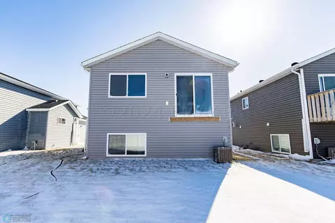 3371 Maple Leaf Loop S, Fargo, ND 58104 photo 49