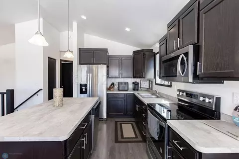 3371 Maple Leaf Loop S, Fargo, ND 58104 photo 9