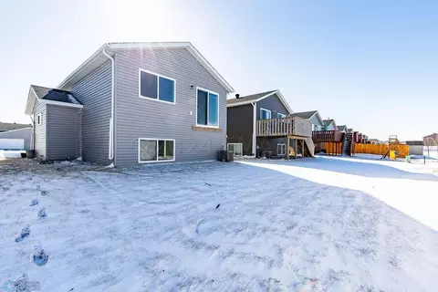 3371 Maple Leaf Loop S, Fargo, ND 58104 photo 47