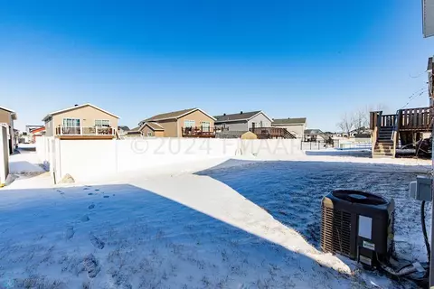 3371 Maple Leaf Loop S, Fargo, ND 58104 photo 46