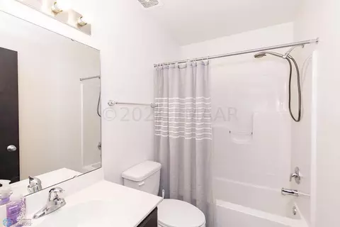 3371 Maple Leaf Loop S, Fargo, ND 58104 photo 38
