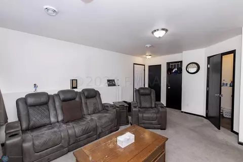 3371 Maple Leaf Loop S, Fargo, ND 58104 photo 31