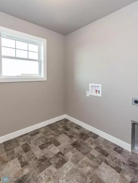 422 Reese Way, Mapleton, ND 58059 photo 23