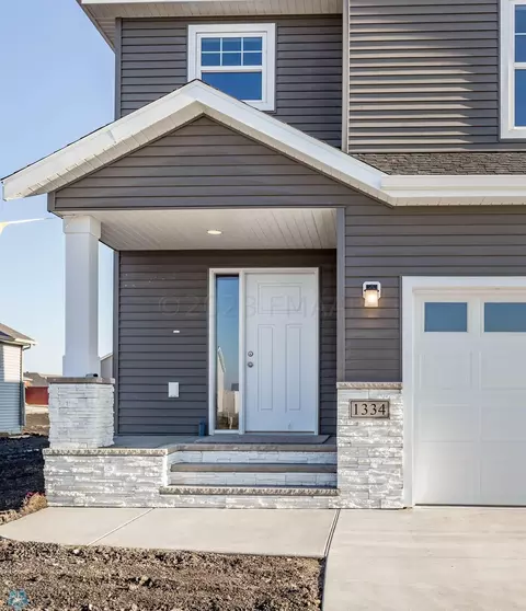 422 Reese Way, Mapleton, ND 58059 photo 2