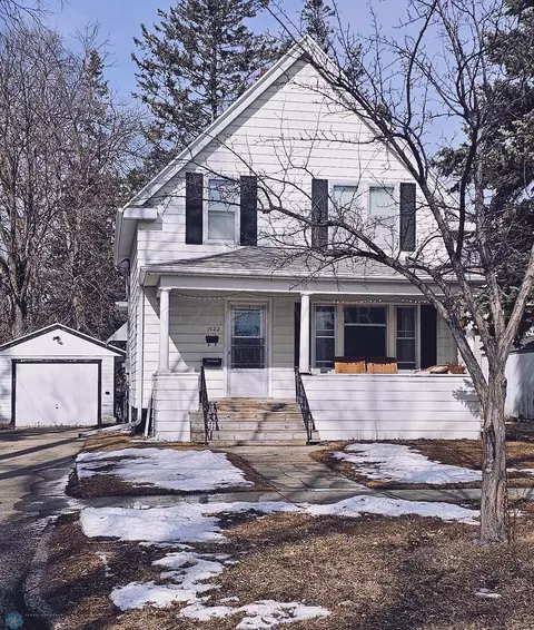 1022 5th Ave S, Moorhead, MN 56560