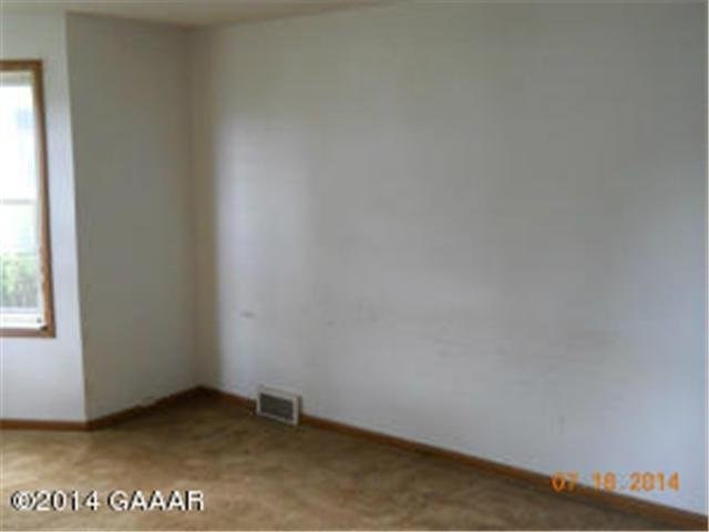 103 E 7th St, Morris, MN 56267 photo 5